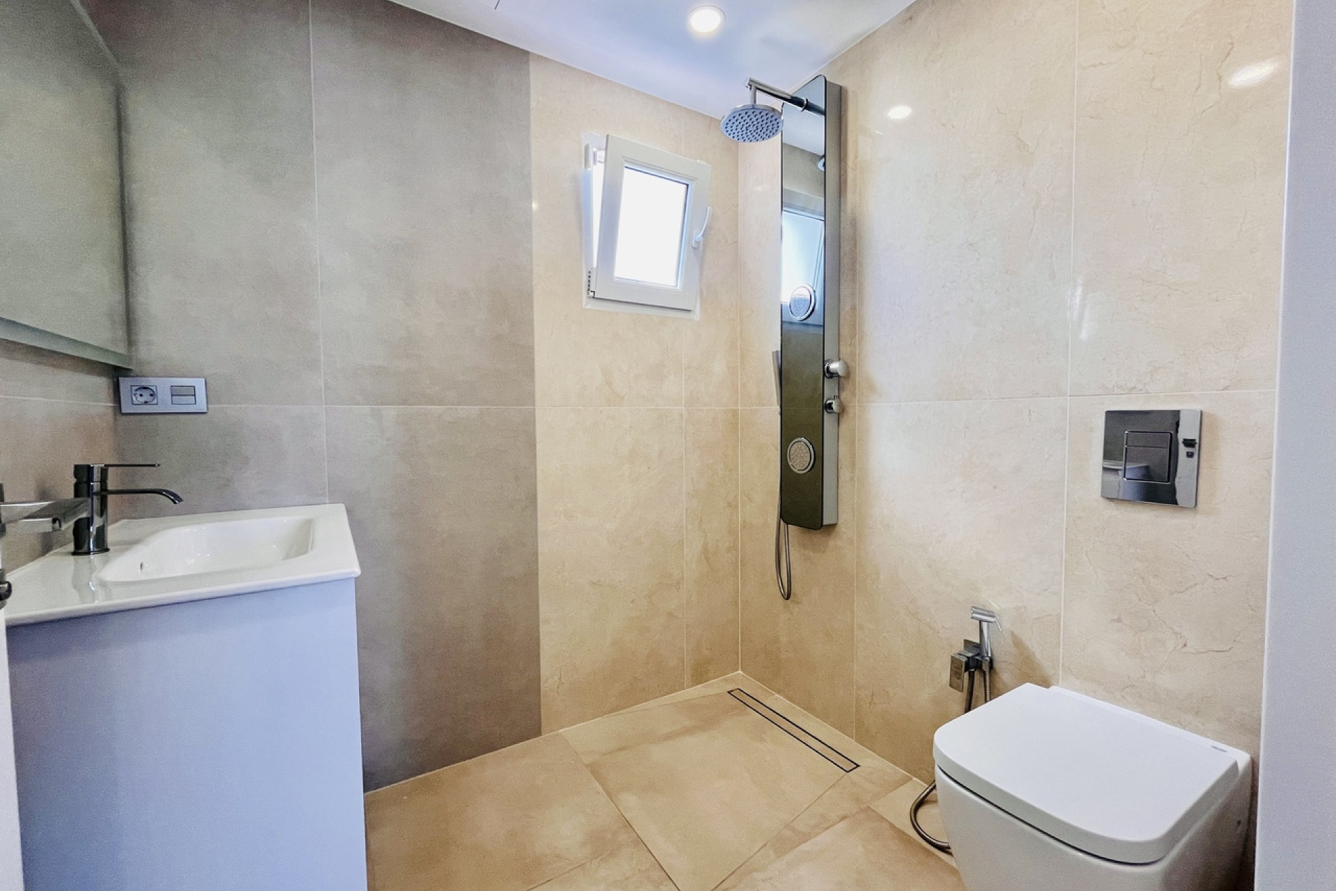 Reventa - 3. Casa pareada - Los Balcones - Costa Blanca Sur