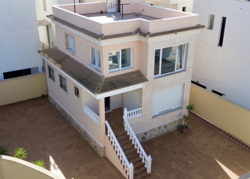 Reventa - 3. Casa pareada - Orihuela Costa - Costa Blanca Sur