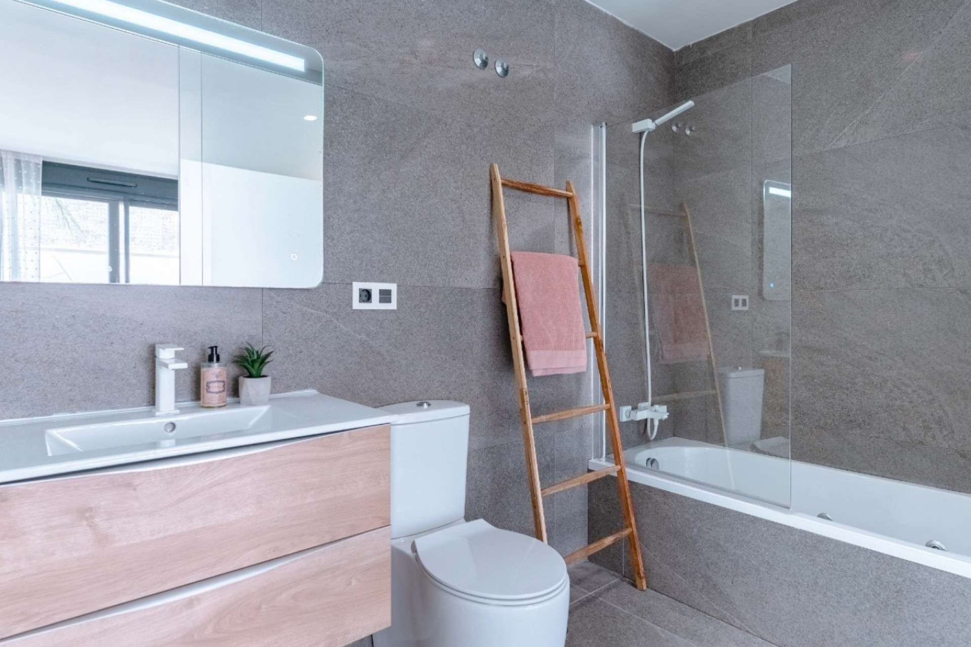 Reventa - 3. Casa pareada - San Miguel de Salinas - Costa Blanca Sur