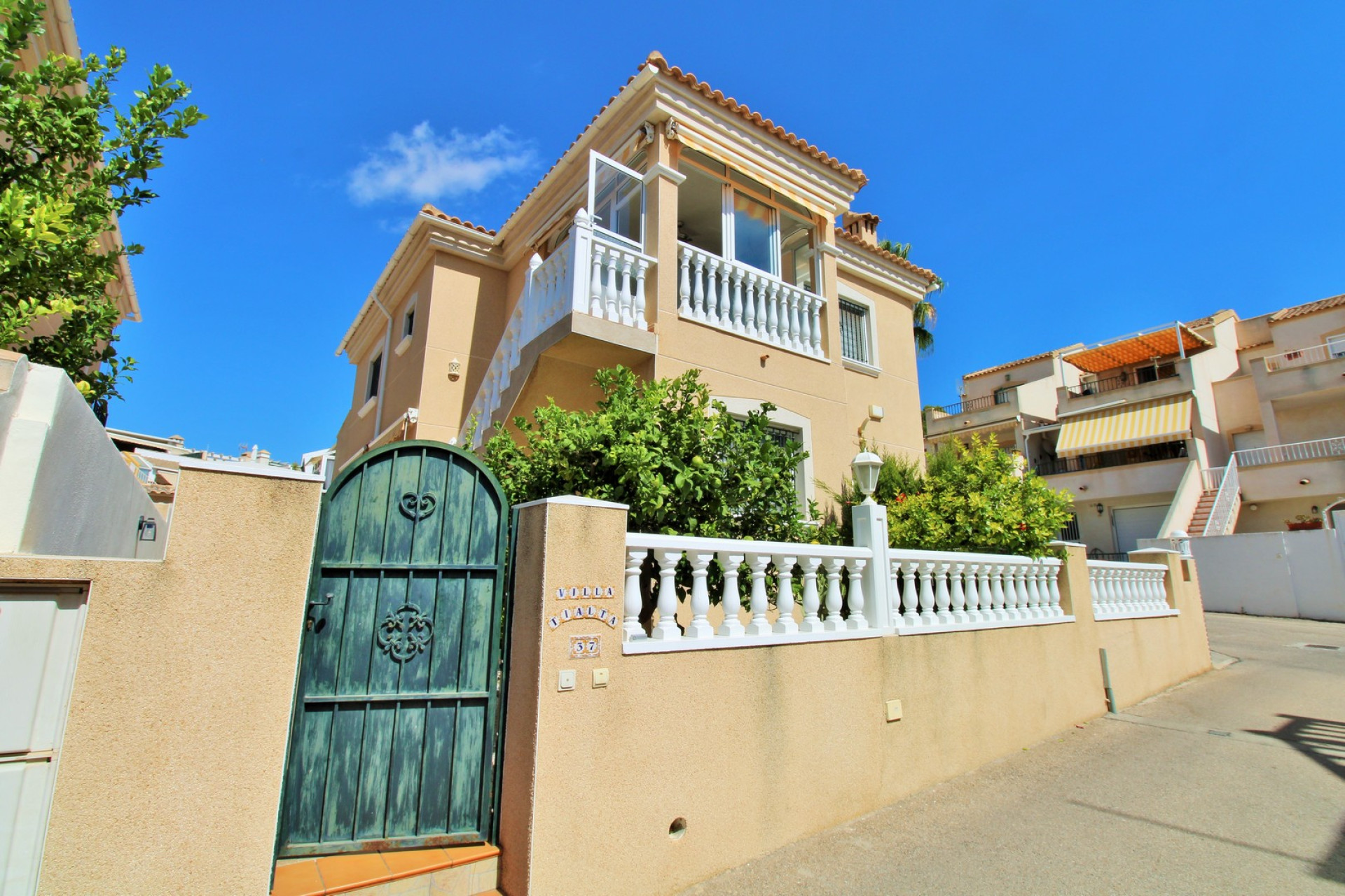 Reventa - 3. Casa pareada - Villamartin - Costa Blanca Sur