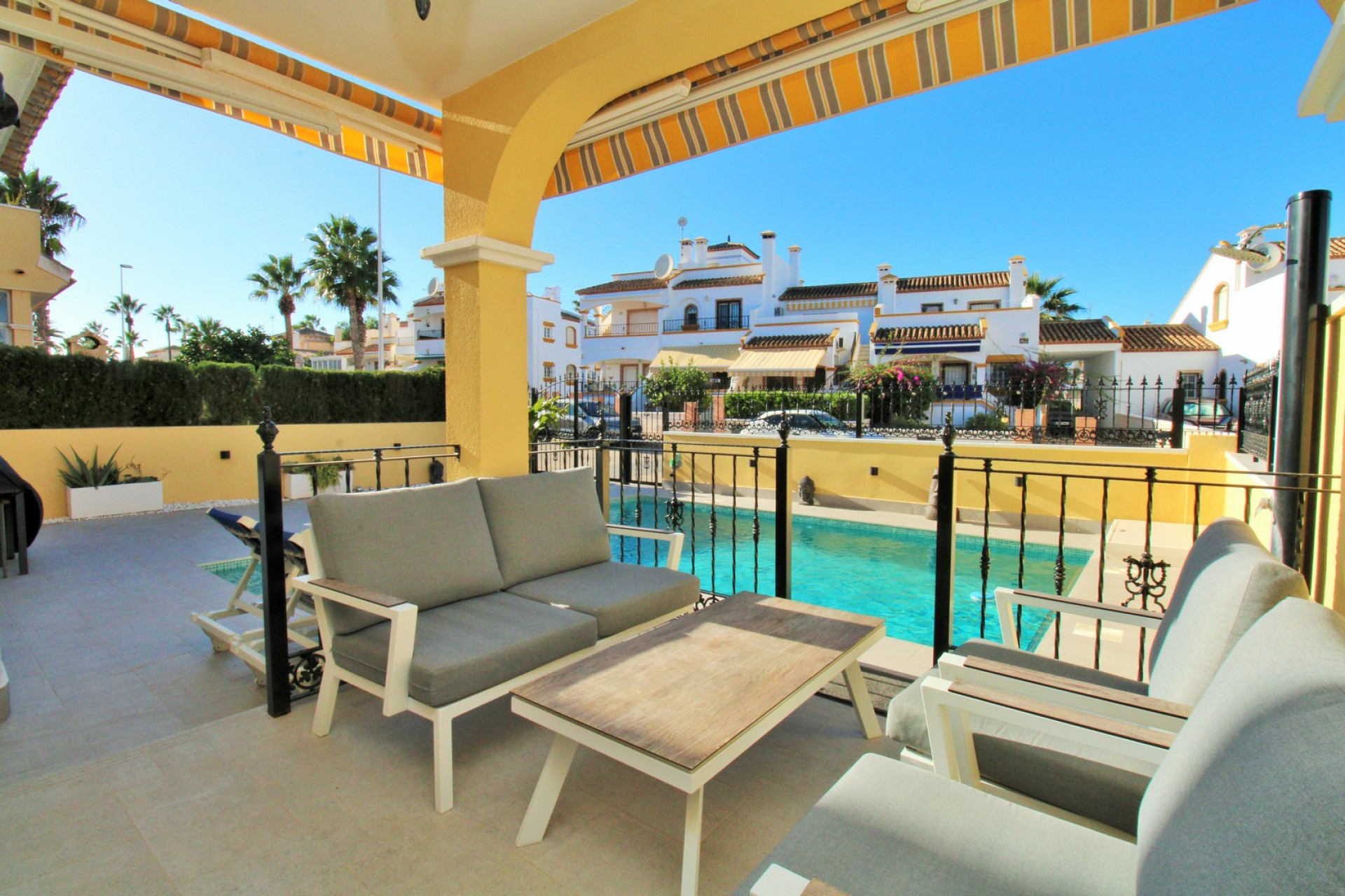 Reventa - 3. Casa pareada - Villamartin - Costa Blanca Sur