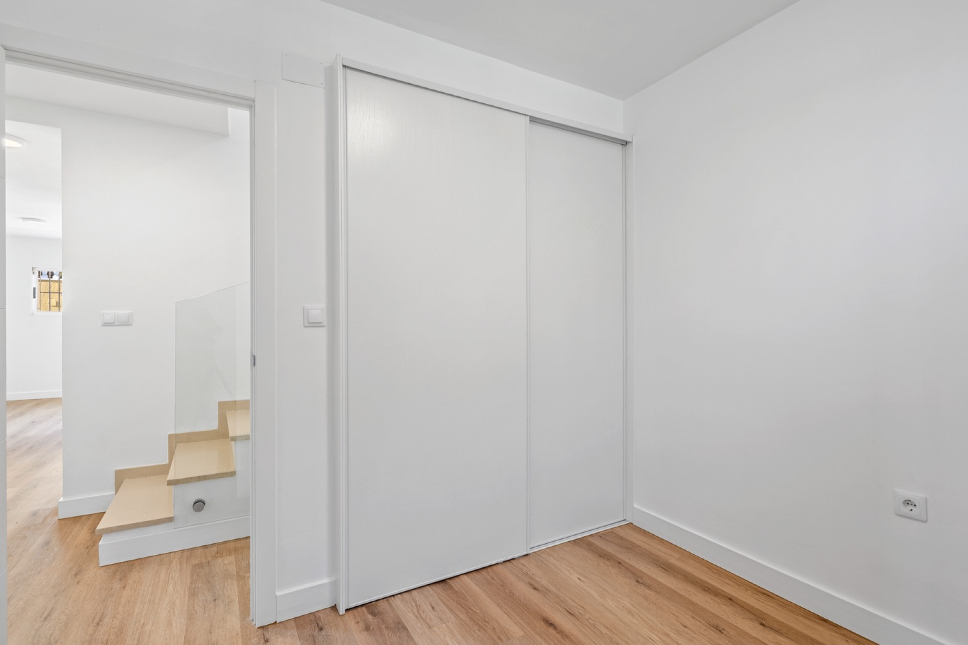 Reventa - 4. Chalet pareado - Benimar - Costa Blanca Sur