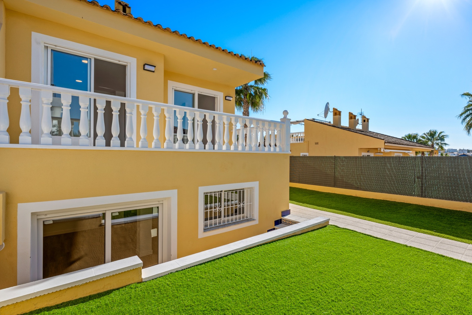 Reventa - 4. Chalet pareado - Benimar - Costa Blanca Sur