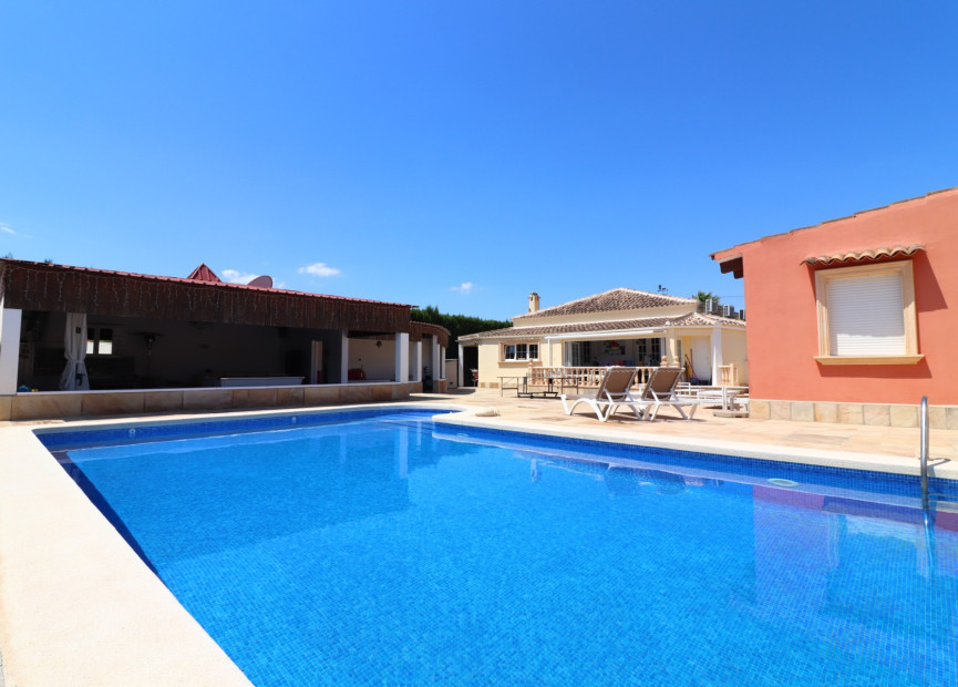 Reventa - 5. Finca / Country Property - Heredades - Catral