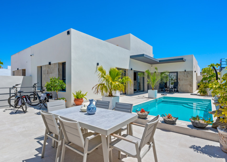 Reventa - 6. Independent villa - Daya Nueva - Costa Blanca Sur