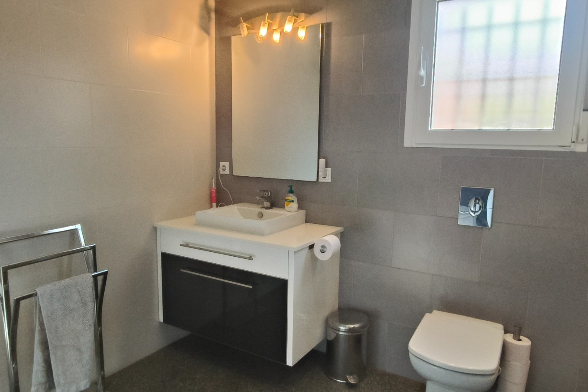 Reventa - 6. Independent villa - La Romana - Costa Blanca Norte 