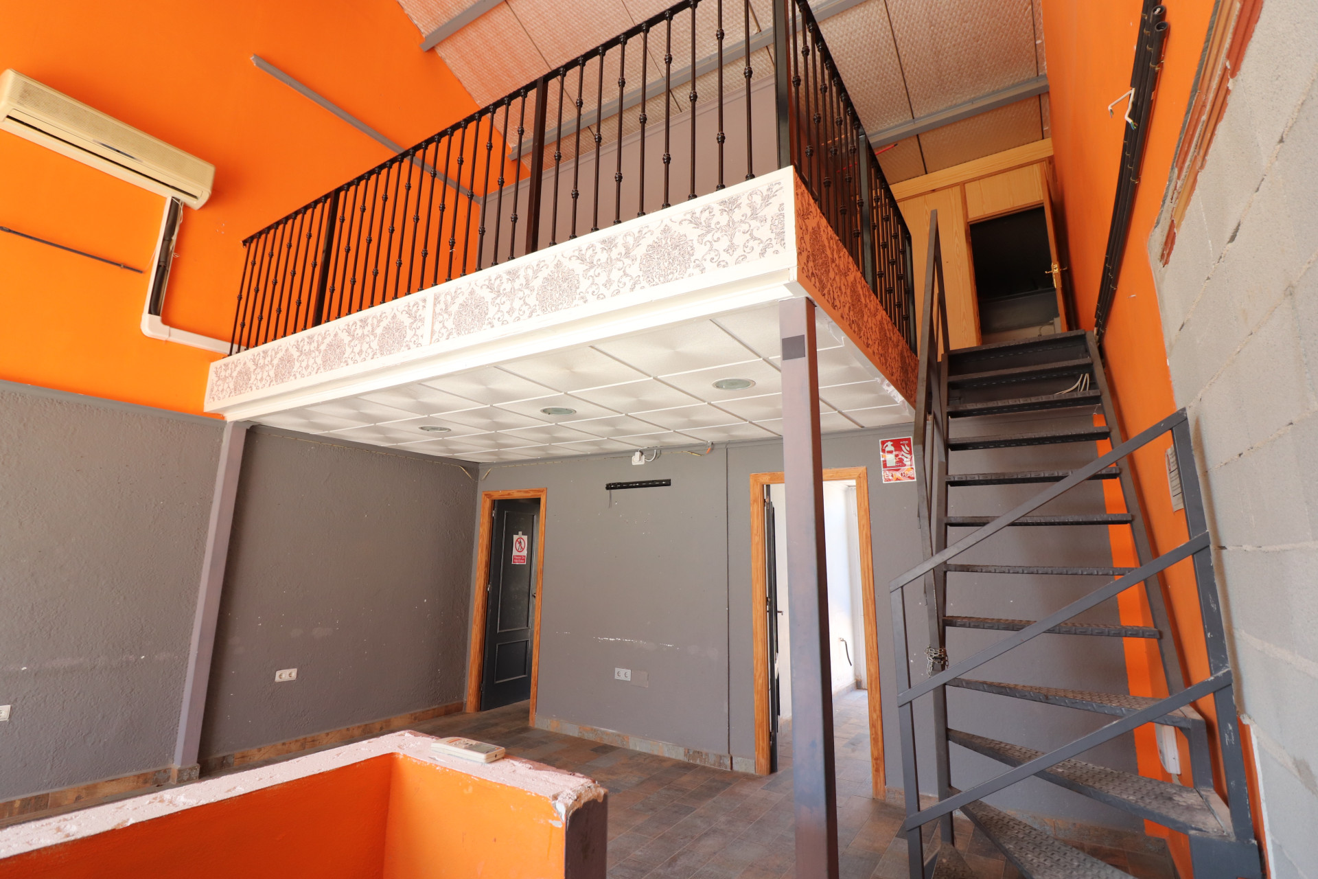 Reventa - Propiedades comerciales - Algorfa - Costa Blanca Sur