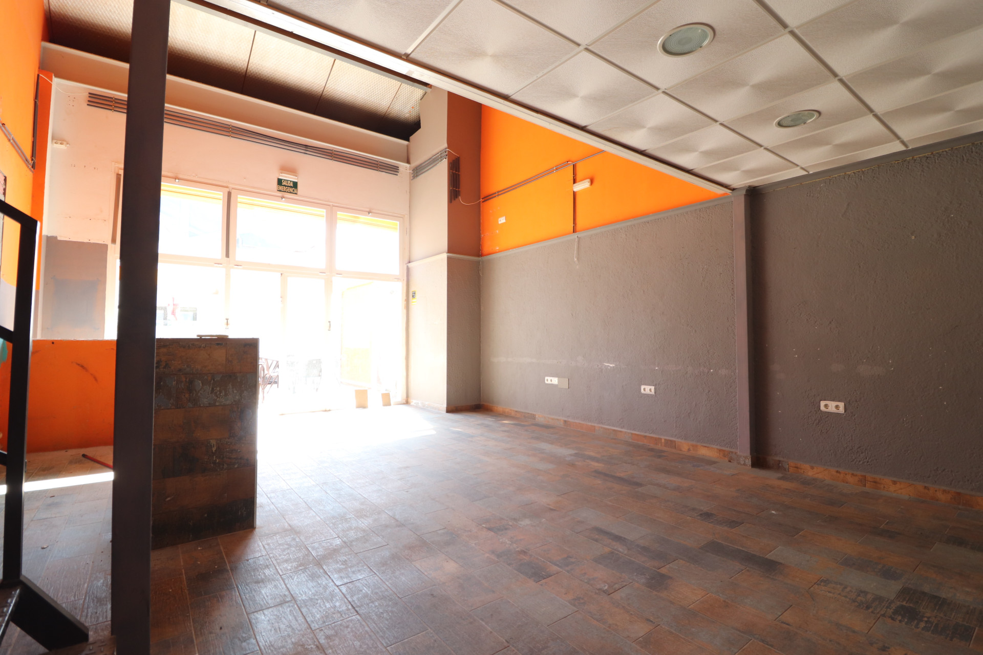 Reventa - Propiedades comerciales - Algorfa - Costa Blanca Sur