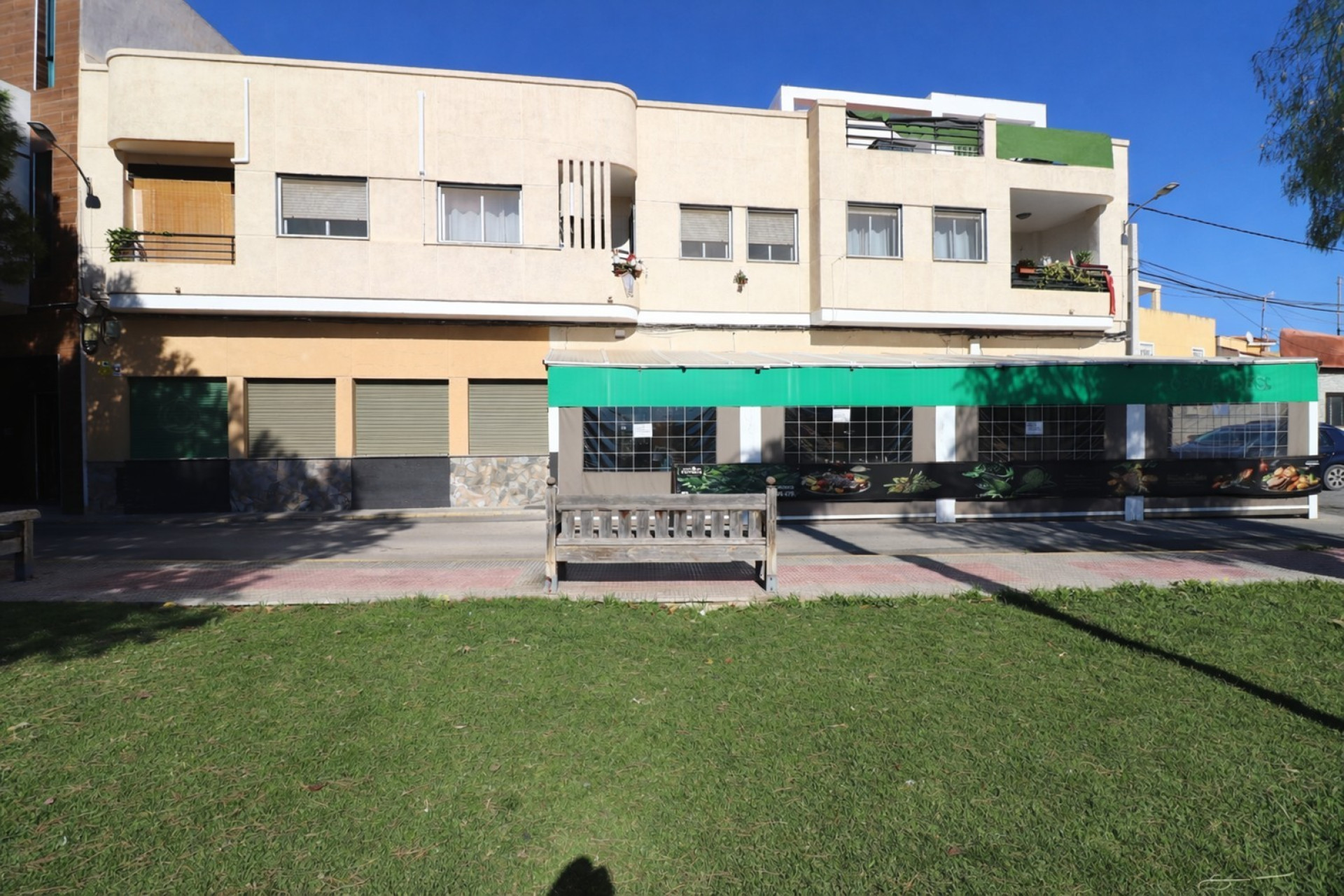 Reventa - Propiedades comerciales - Catral - Catral - Town