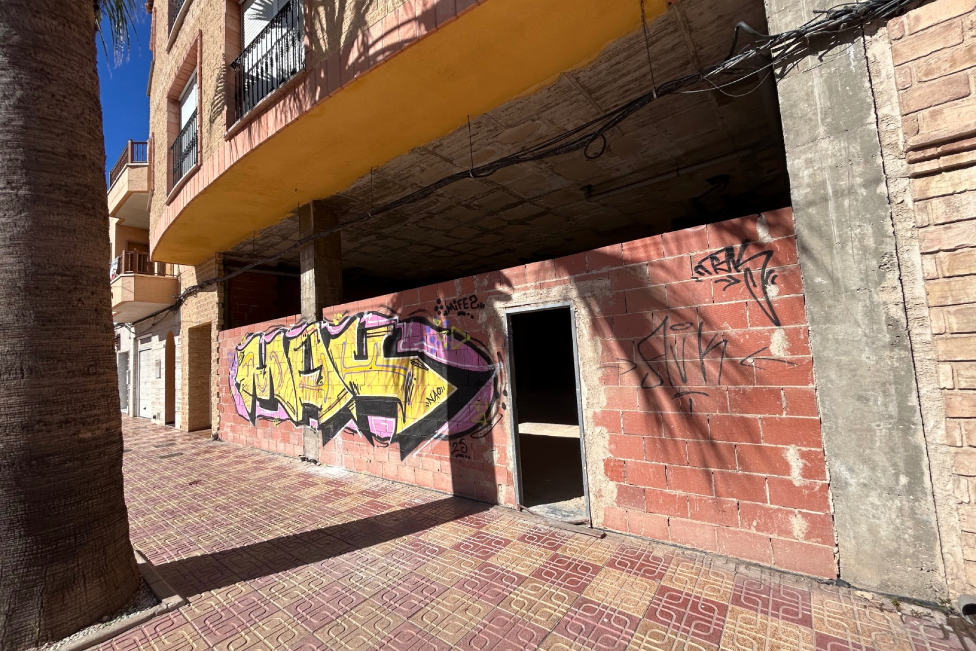 Reventa - Propiedades comerciales - Jacarilla - Costa Blanca Sur