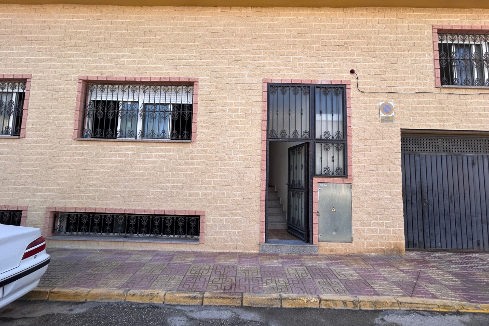 Reventa - Propiedades comerciales - Jacarilla - Costa Blanca Sur