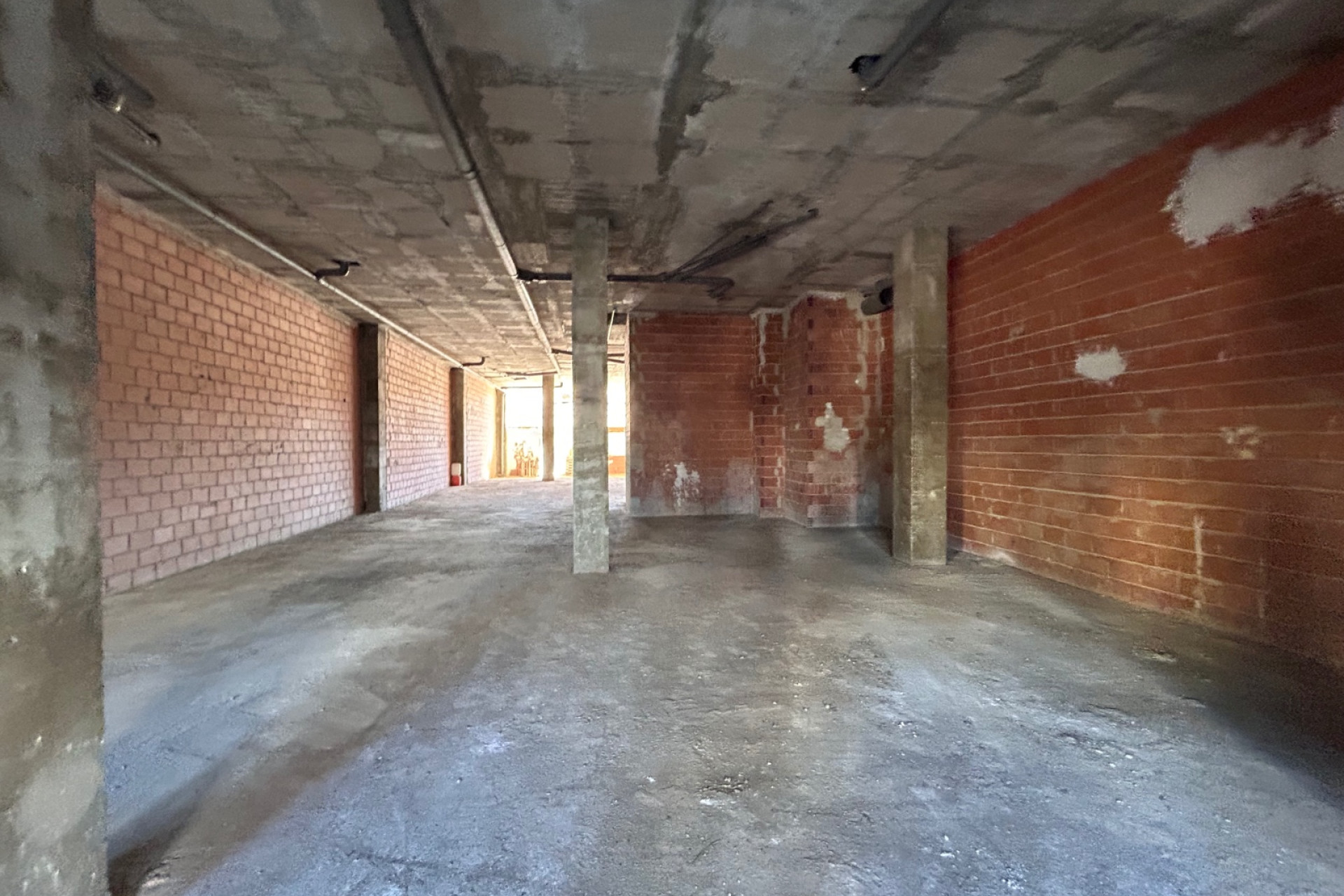 Reventa - Propiedades comerciales - Jacarilla - Costa Blanca Sur