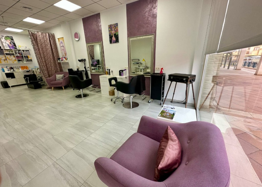 Reventa - Propiedades comerciales - La Zenia - Costa Blanca Sur