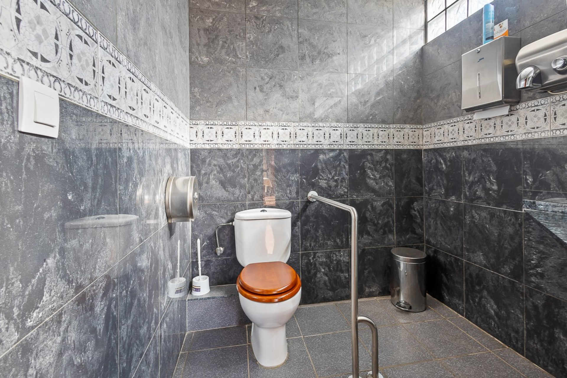 Reventa - Propiedades comerciales - Los Dolses - Costa Blanca Sur