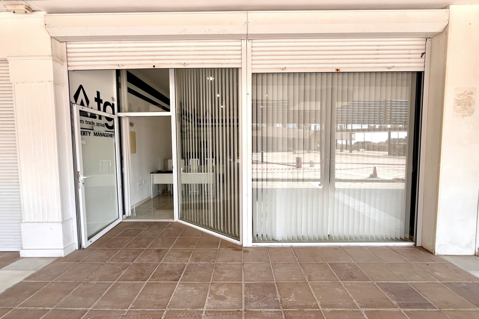 Reventa - Propiedades comerciales - Playa Flamenca - Costa Blanca Sur