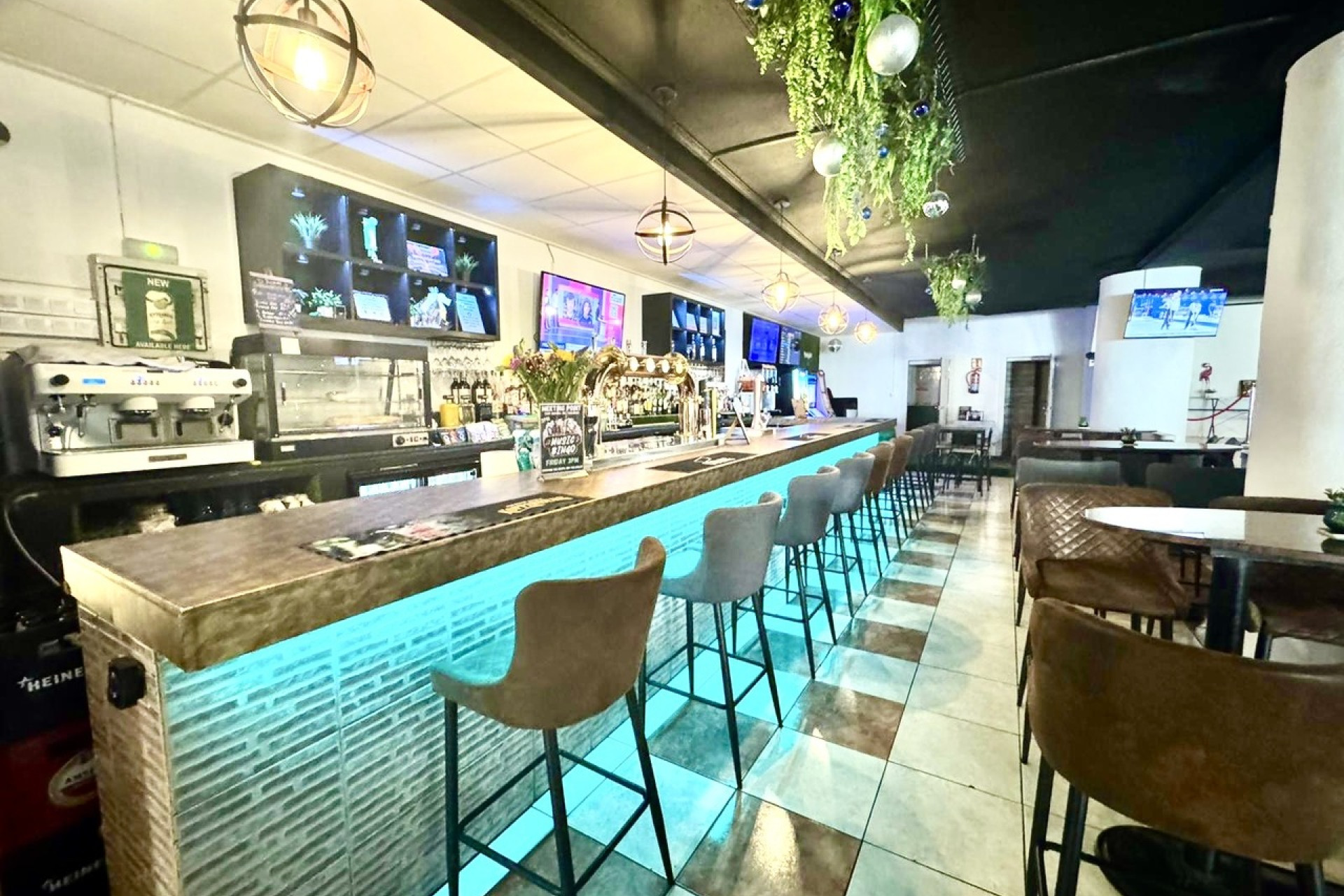 Reventa - Propiedades comerciales - San Miguel de Salinas - Costa Blanca Sur