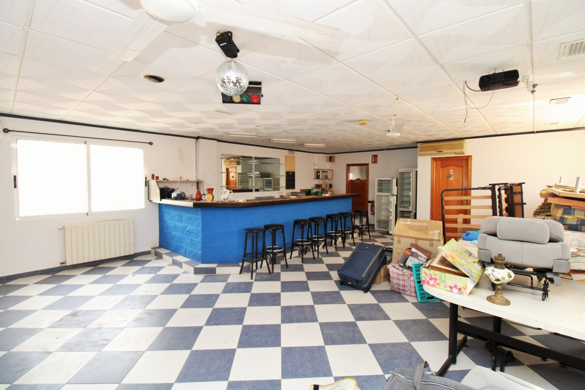 Reventa - Propiedades comerciales - Villamartin - Costa Blanca Sur