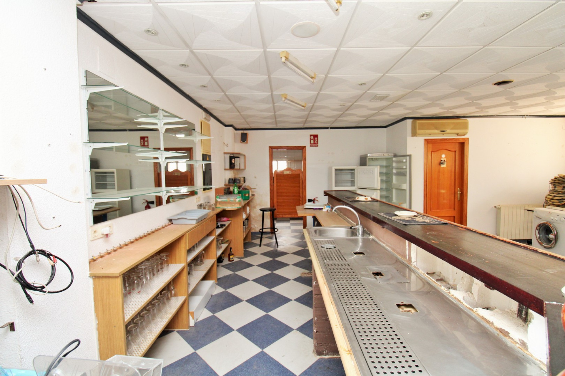 Reventa - Propiedades comerciales - Villamartin - Costa Blanca Sur