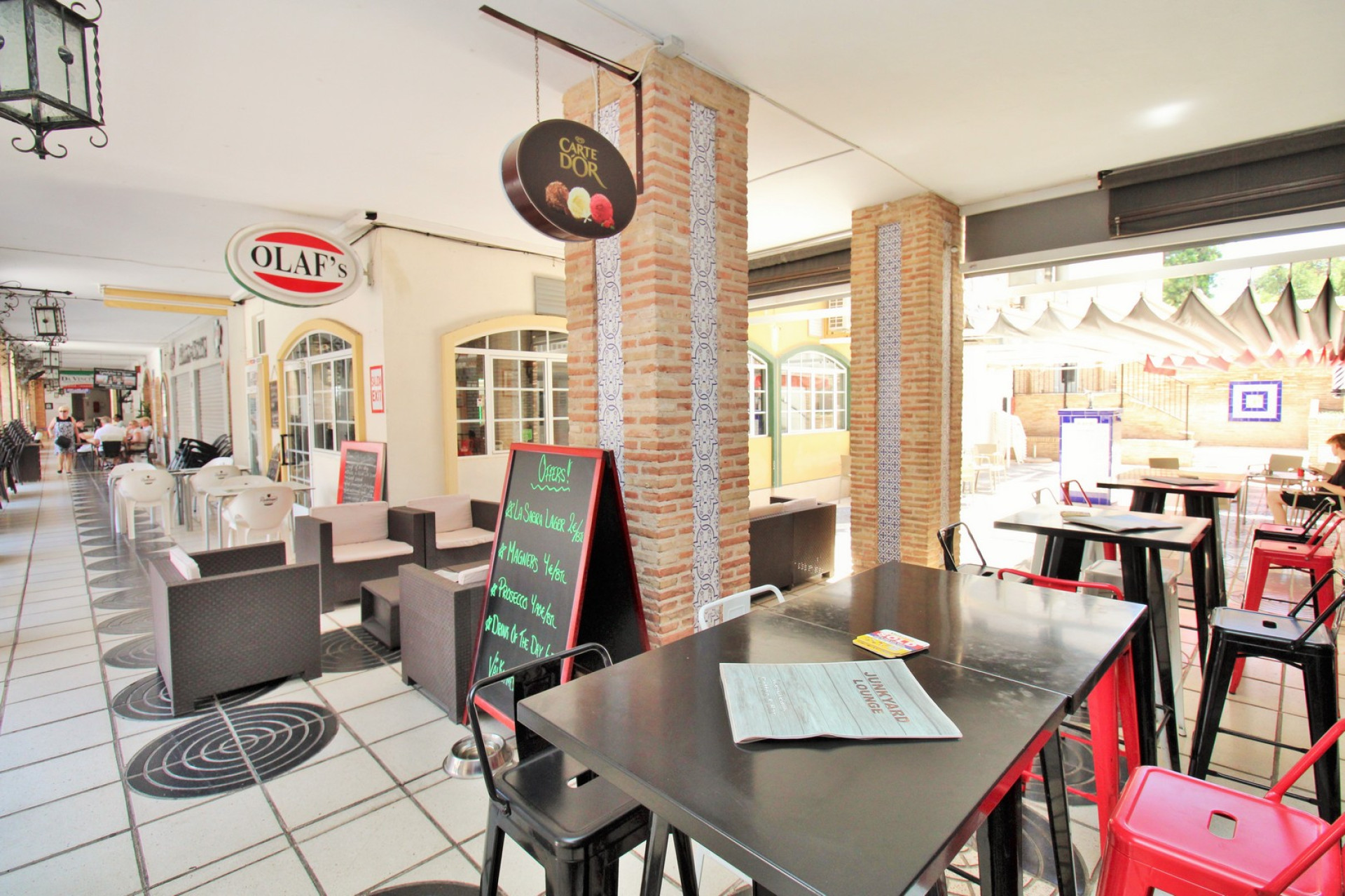 Reventa - Propiedades comerciales - Villamartin - Costa Blanca Sur