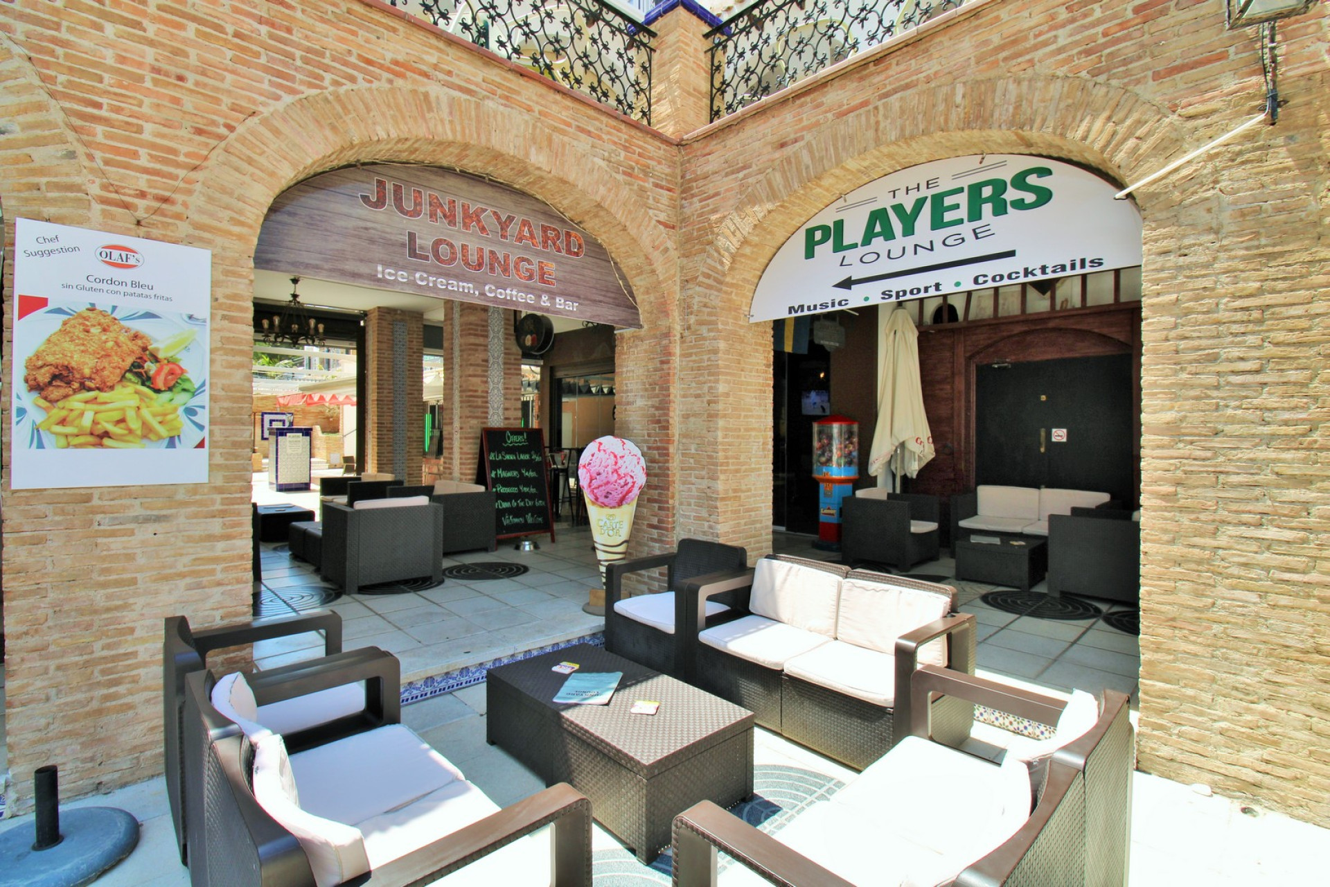 Reventa - Propiedades comerciales - Villamartin - Costa Blanca Sur