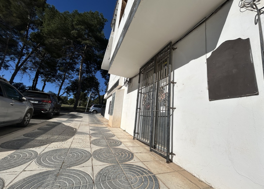 Reventa - Propiedades comerciales - Villamartin - Costa Blanca Sur
