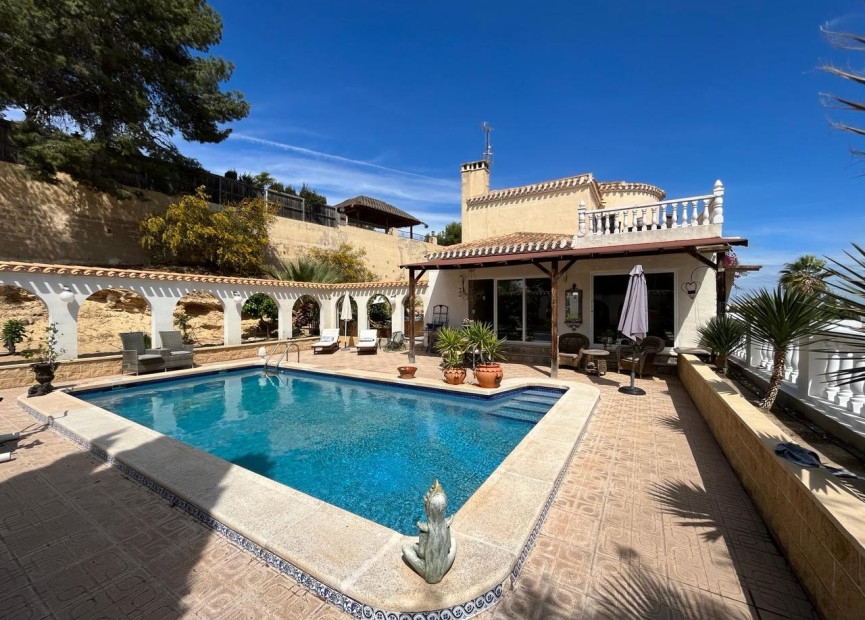 Reventa - Villa - Los Balcones - Orihuela Costa