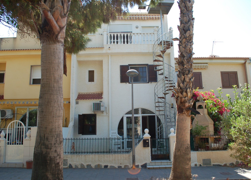 Reventa - Villa - Mil Palmeras - Pilar de la Horadada