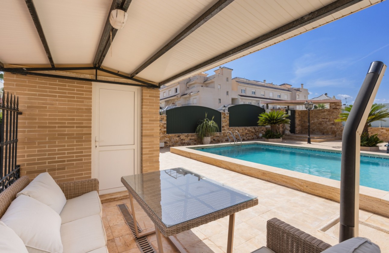 Reventa - Villa - Torrevieja