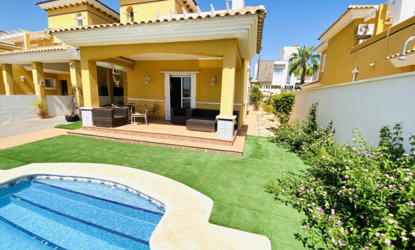 Villa - Herverkoop - Cabo Roig - Orihuela Costa