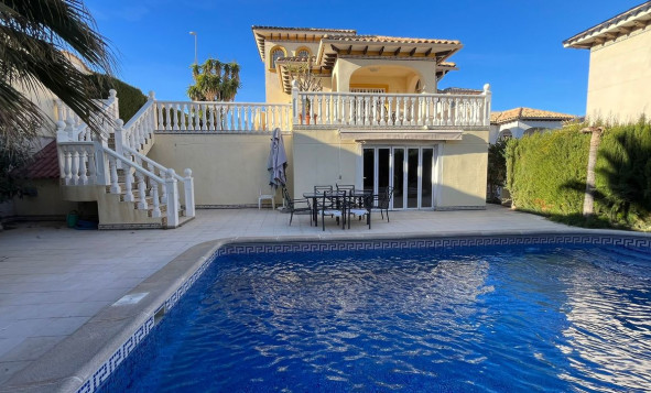 Villa - Herverkoop - La Zenia - Orihuela Costa