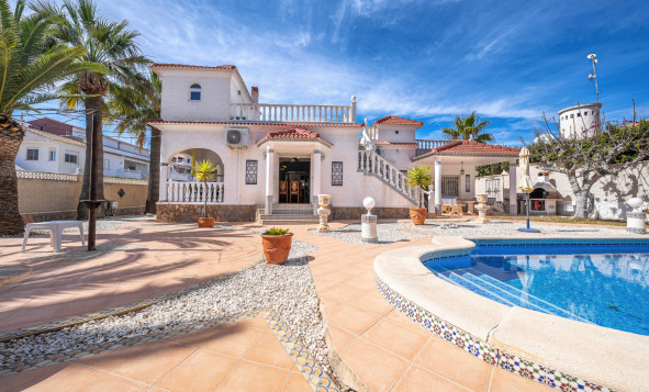 Villa - Herverkoop - La Zenia - Orihuela Costa