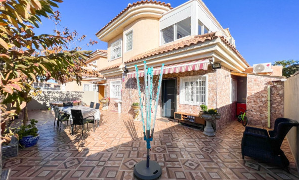 Villa - Herverkoop - Punta Prima - Orihuela Costa