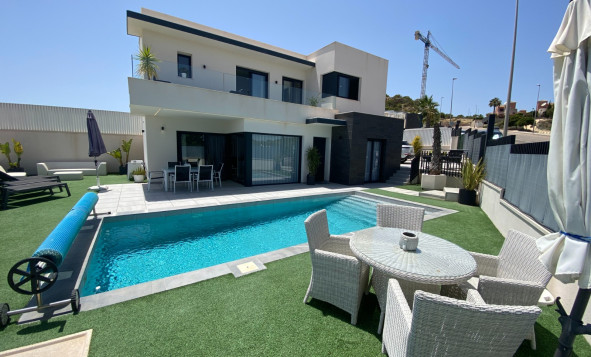 Villa - Herverkoop - San Miguel de Salinas - Orihuela Costa