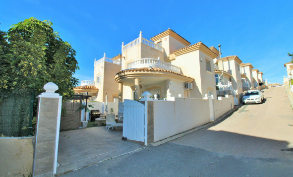 Villa - Herverkoop - Villamartin - Orihuela Costa