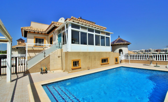 Villa - Herverkoop - Villamartin - Orihuela Costa