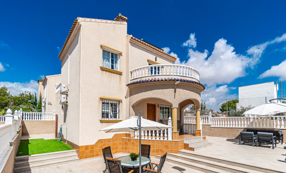 Villa - Herverkoop - Villamartin - Orihuela Costa