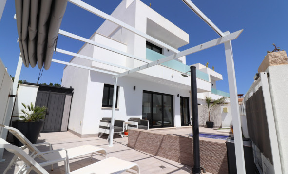 Villa - Resale - Los Montesinos - La Herrada