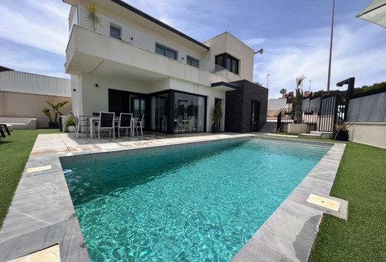 Villa - Resale - San Miguel de Salinas - Orihuela Costa