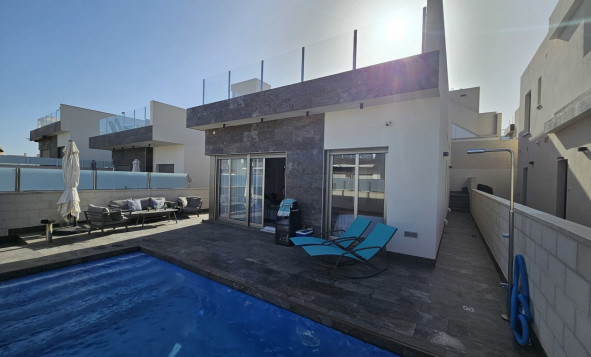 Resale - Villa - Villamartin - Orihuela Costa