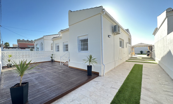 Resale - 4. House - Detached Villa - Torrevieja