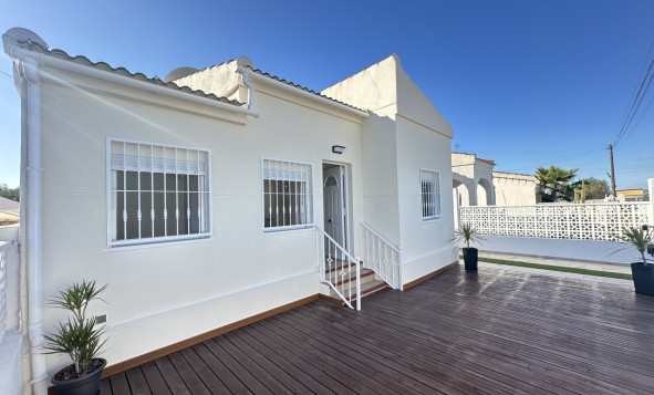 Resale - 4. House - Detached Villa - Torrevieja