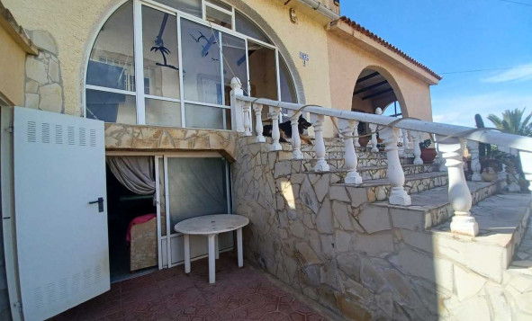 Resale - Villa - Los Balcones - Orihuela Costa