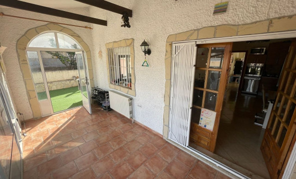 Resale - Villa - Los Balcones - Orihuela Costa