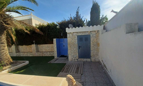 Resale - Villa - Los Balcones - Orihuela Costa