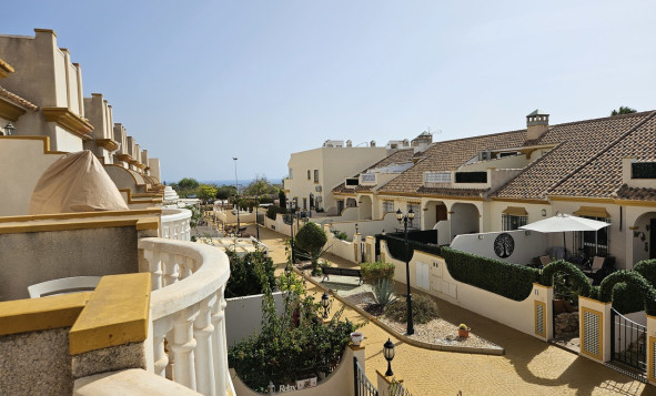 Resale - Villa - Cabo Roig - Orihuela Costa