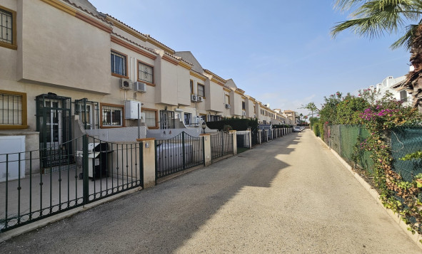 Resale - Villa - Cabo Roig - Orihuela Costa