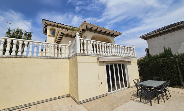 Resale - Villa - Playa Flamenca - Orihuela Costa