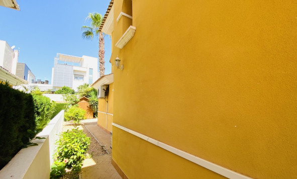 Resale - Villa - Cabo Roig - Orihuela Costa