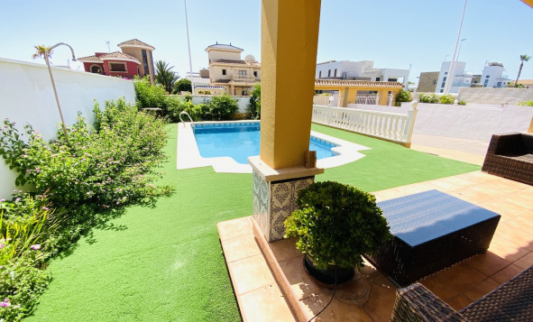 Resale - Villa - Cabo Roig - Orihuela Costa