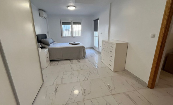 Resale - Villa - La Zenia - Orihuela Costa